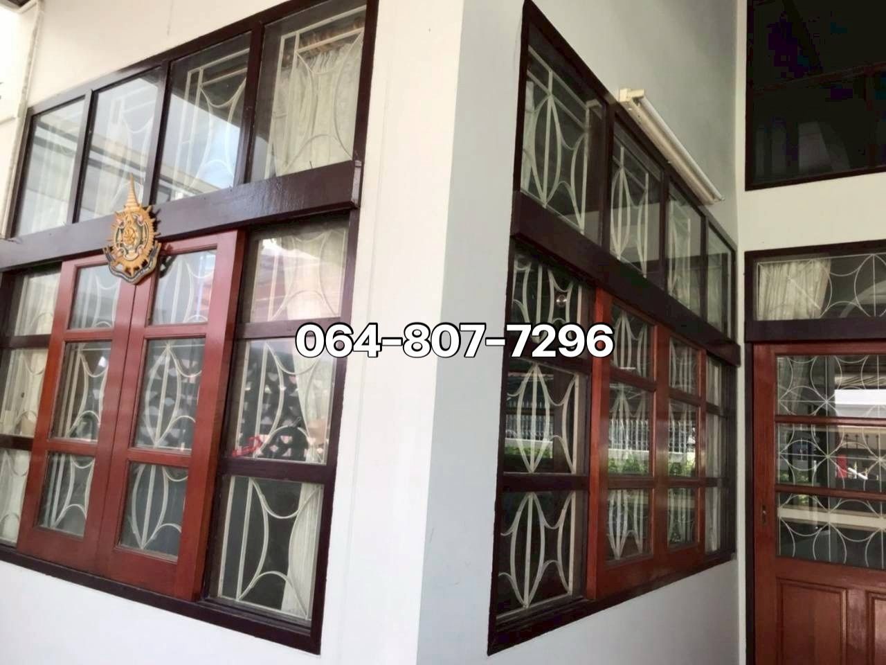 ขายบ้านเดี่ยว 3 ชั้น พร้อมดาดฟ้า ทำเลศักยภาพ จรัญสนิทวงศ์–สิรินธร ใกล้รถไฟฟ้าและทางด่วน