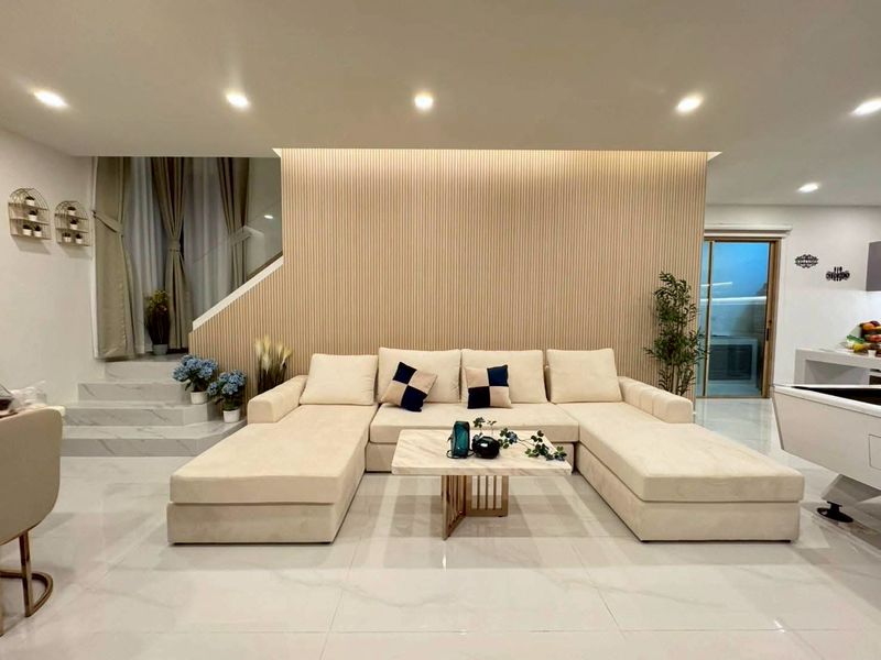 ขายพูลวิลล่าทะเลพัทยา  ขายพร้อมผู้เช่า3ปี  Yield 9%  ราคาดีทำเลดี ติดต่อผึ้งรติ 0619419639 