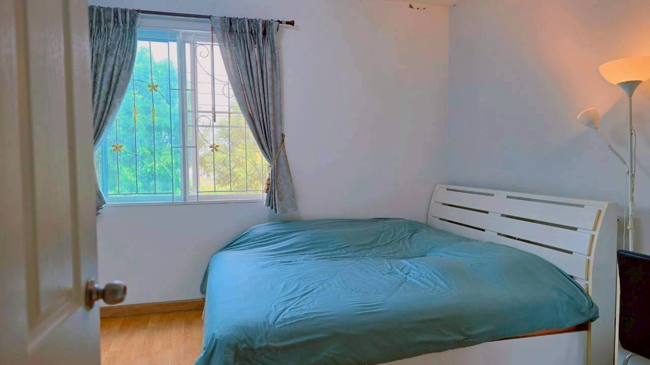 ขาย/ให้เช่า ทาวน์โฮม 2 ชั้น หมู่บ้านเดอะคัลเลอร์ เลชเชอร์ บางนา จังหวัดสมุทรปราการ