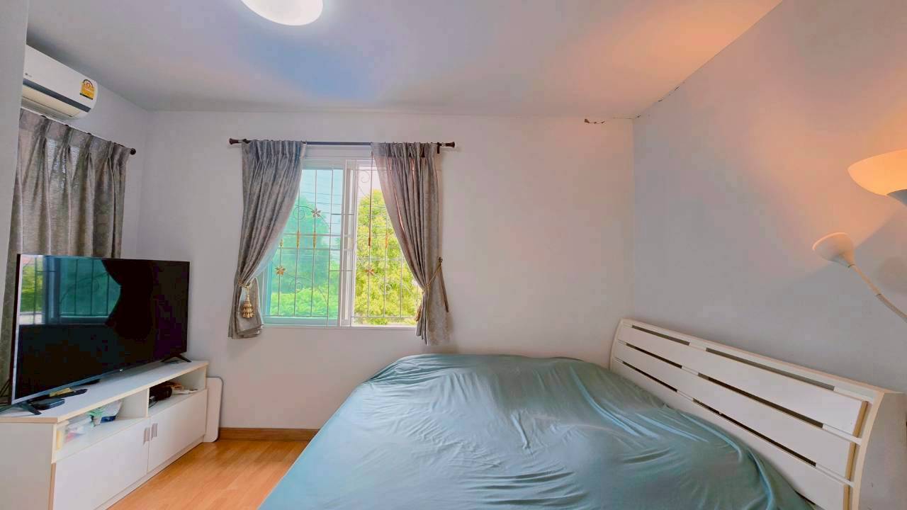 ขาย/ให้เช่า ทาวน์โฮม 2 ชั้น หมู่บ้านเดอะคัลเลอร์ เลชเชอร์ บางนา จังหวัดสมุทรปราการ