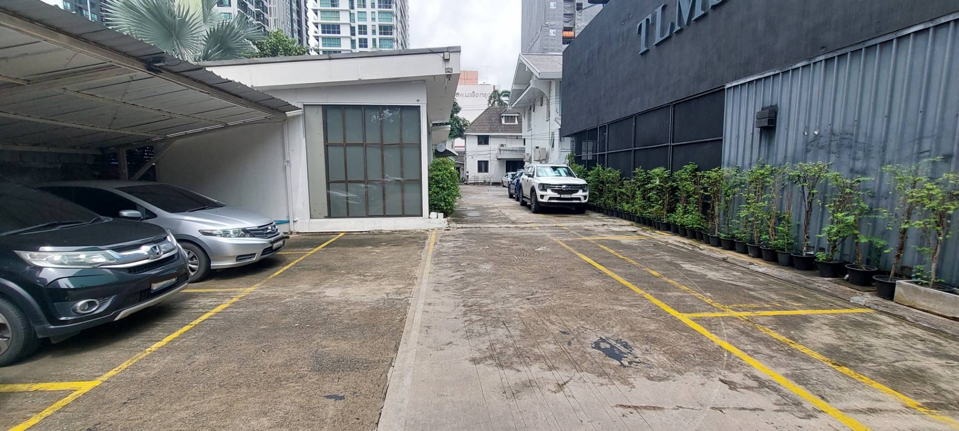 ให้เช่าตึก 1 ชั้น ทำเลกลางใจเมือง ใกล้  bts อารีย์