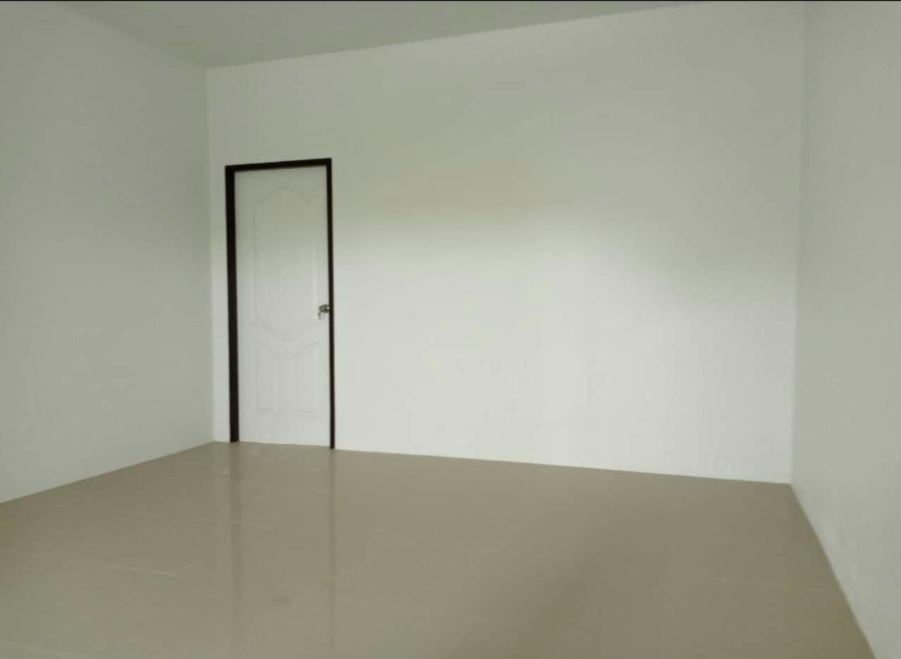 ขายอาคารพาณิชย์ใหม่ 3 ชั้น ทำเลดี ติดถนนเส้นสุวรรณสร 33 จังหวัดปราจีนบุรี