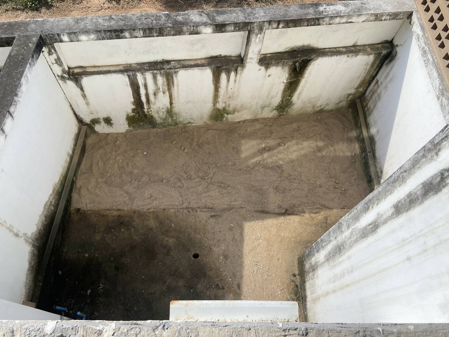 ขายทาวน์เฮ้าส์ 2 ชั้น (ขายตามสภาพ) ทำเลดี หมู่บ้านนคราศิริ ซอยทุ่งกลม-ตาลหมัน19 จังหวัดชลบุรี