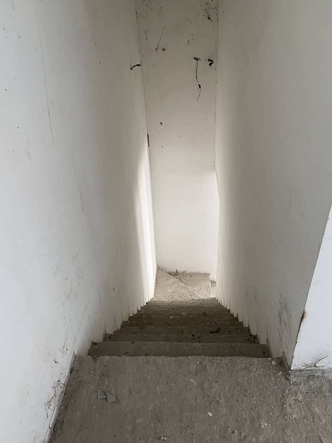 ขายทาวน์เฮ้าส์ 2 ชั้น (ขายตามสภาพ) หมู่บ้านนคราศิริ ซอยทุ่งกลม-ตาลหมัน19 จังหวัดชลบุรี