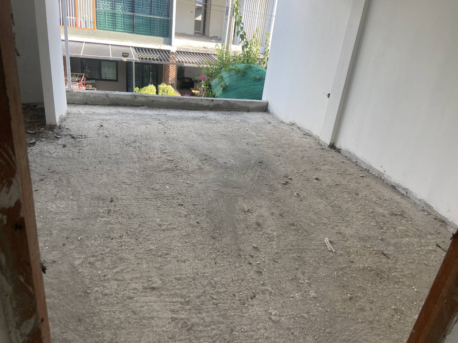 ขายทาวน์เฮ้าส์ 2 ชั้น (ขายตามสภาพ) หมู่บ้านนคราศิริ ซอยทุ่งกลม-ตาลหมัน19 จังหวัดชลบุรี