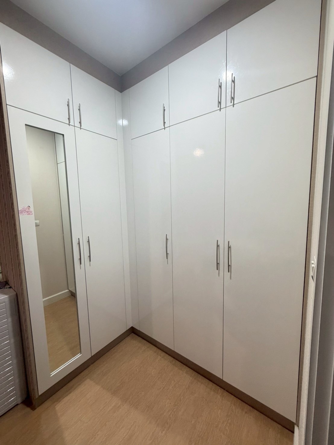 ขายทาวน์โฮม 3 ชั้น โครงการ Flora Tiwanon ทำเลดี ติดถนนใหญ่ ใกล้ MRT จังหวัดนนทบุรี