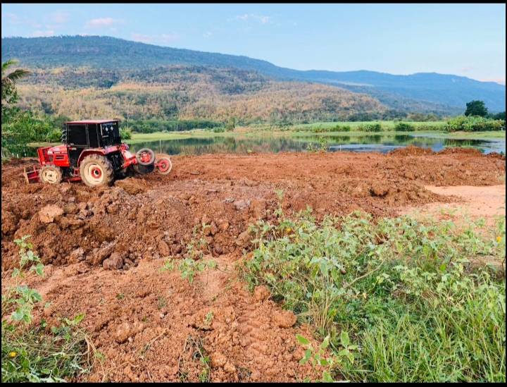 ขายที่ดินเปล่า วิวภูเขาและ ติดอ่างเก็บน้ำธรรมชาติ  ติดถนน 2 ด้าน ทำเลดี อำเภอหนองบัวแดง จังหวัดชัยภูมิ