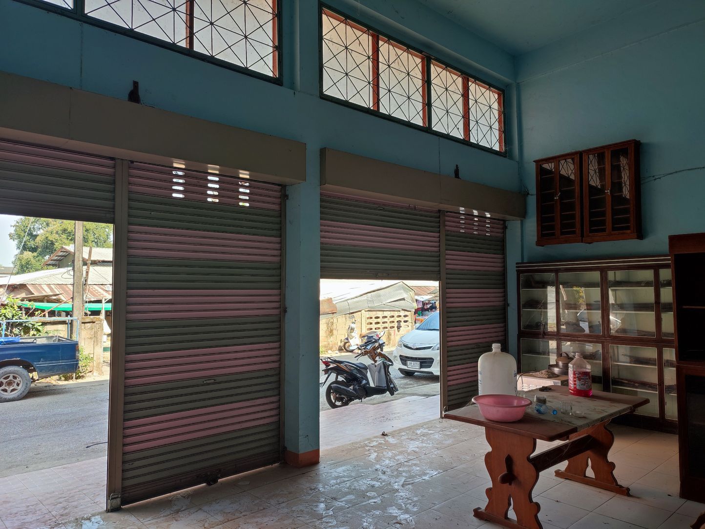 ลดราคาพิเศษ !! ขายตึกแถว 2 ชั้นครึ่ง 2 คูหา ทำเลทอง ใจกลาง อำเภอแม่สาย จังหวัดเชียงราย