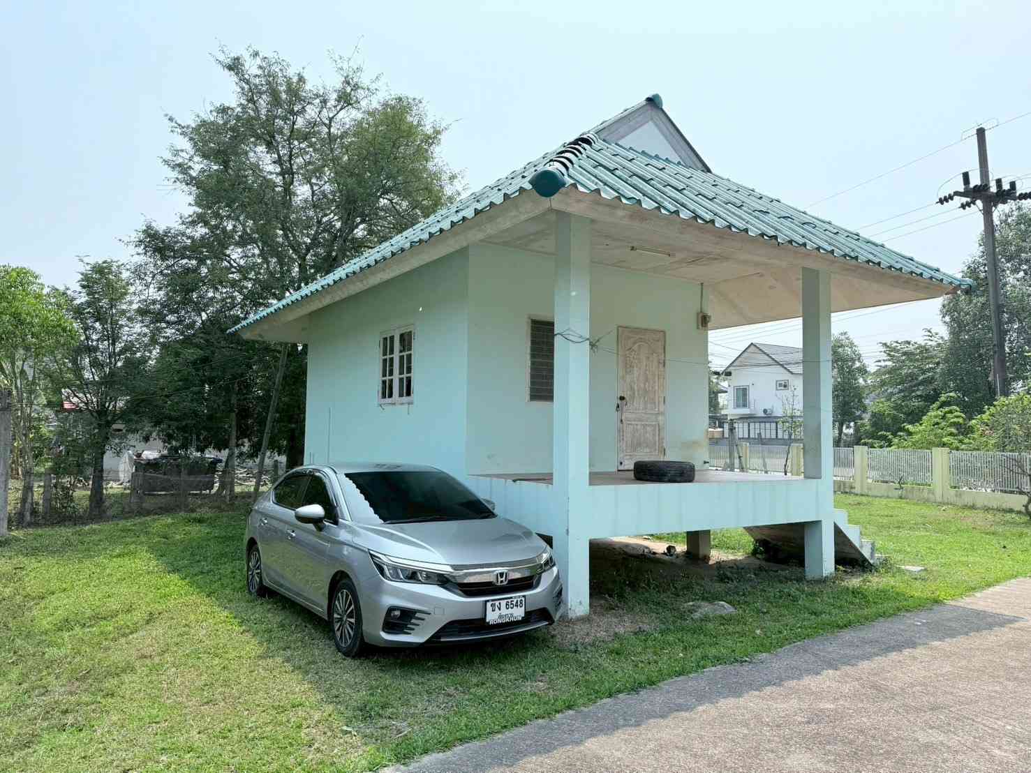 ขายบ้านพร้อมที่ดินแปลงสวย ทำเลทอง ติดถนนใหญ่ จังหวัดเชียงราย