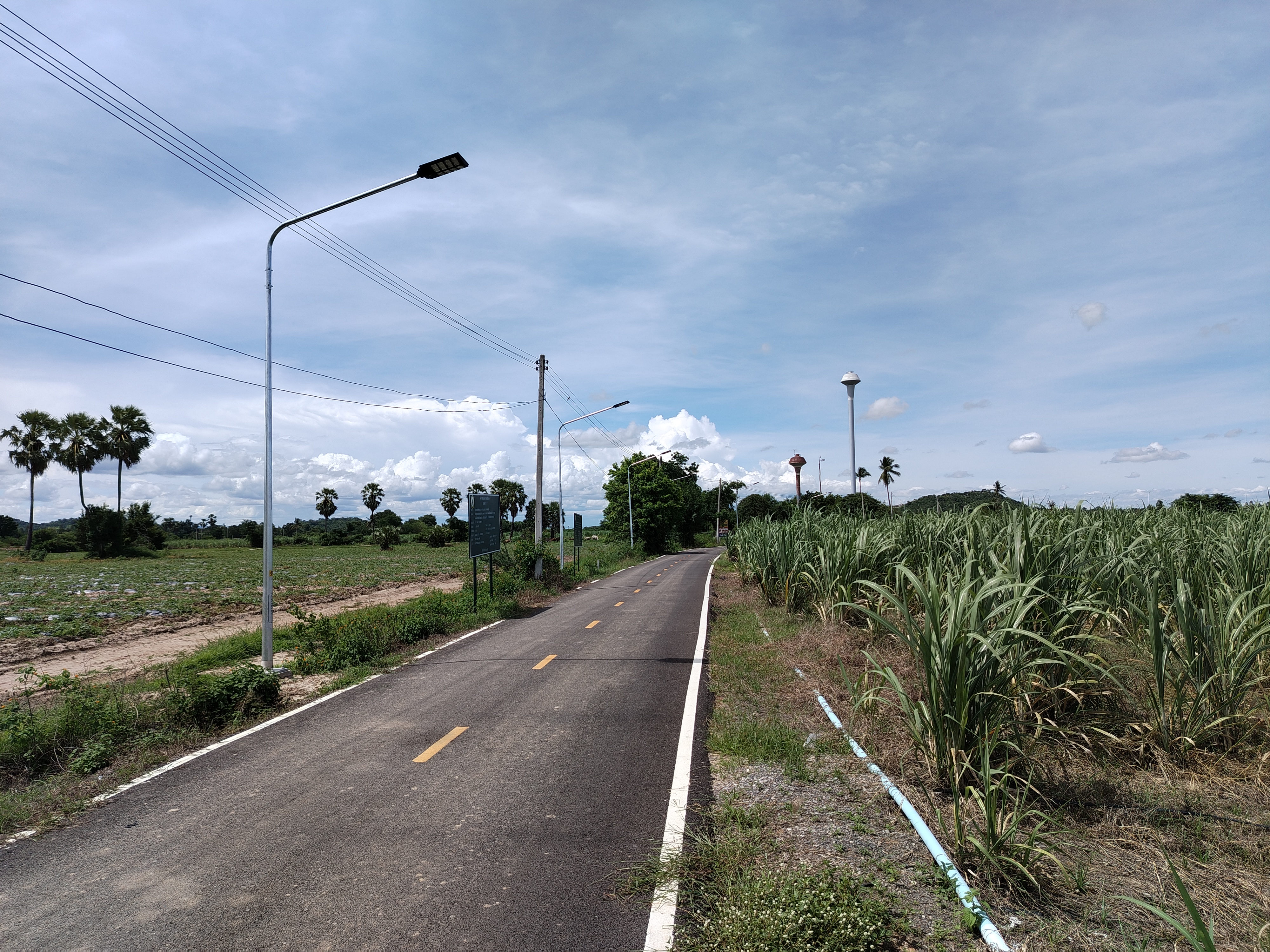 ราคาถู๊กถูกสุดๆ ที่ดินทำเลทอง โฉนดครุฑแดง เชิงเขา ติดห้วย น้ำไฟพร้อม ถนนลาดยาง อ.ท่าม่วง จ.กาญจนบุรี 60ไร่+ เพียงไร่ละ190,000