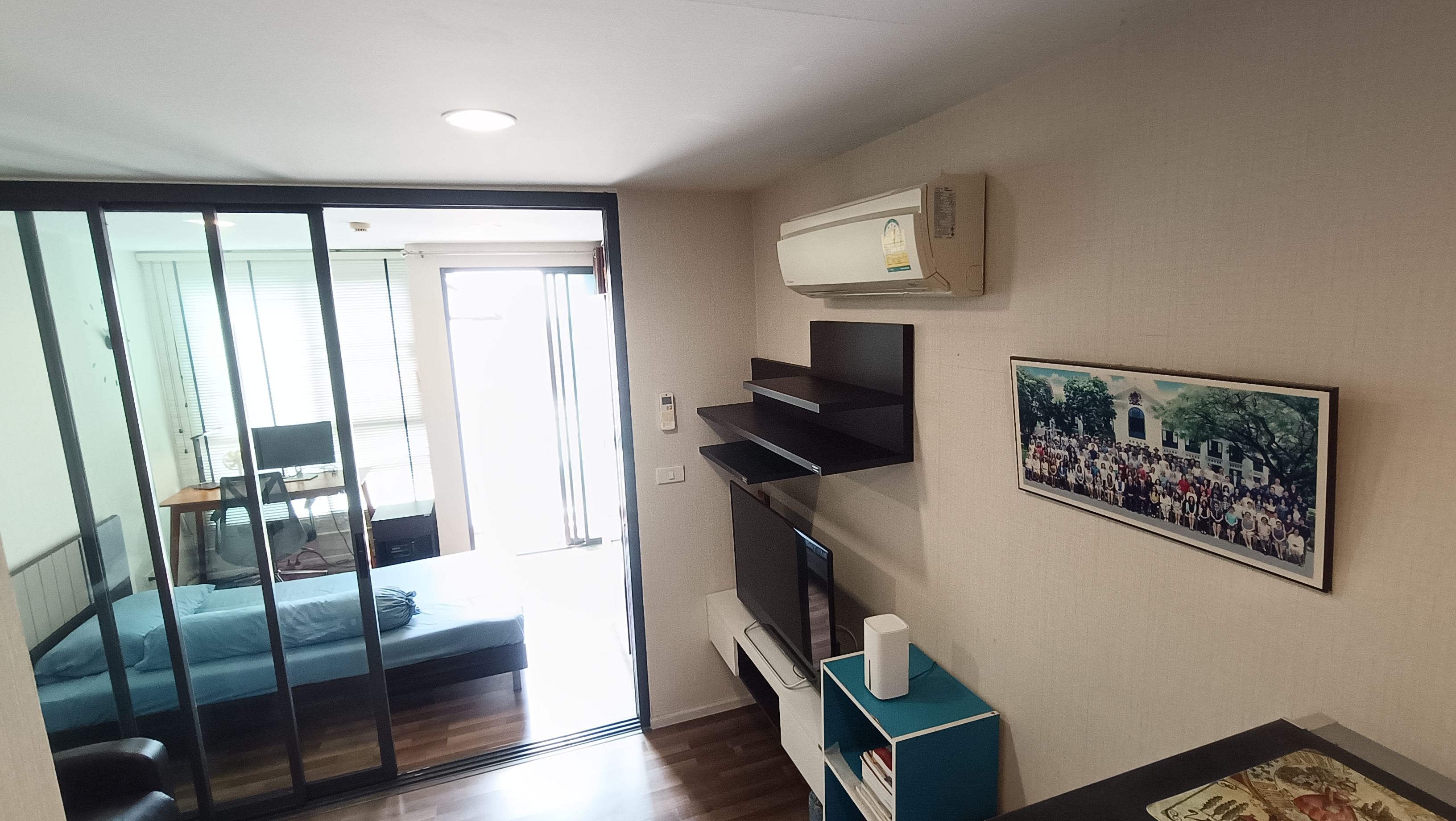 ขายด่วน! Living Nest รามคำแหง 25 ตรม. อยู่เอง สภาพดีมาก ใกล้เดอะมอลล์บางกะปิ และ MRT 2 สาย ต่อรองได้