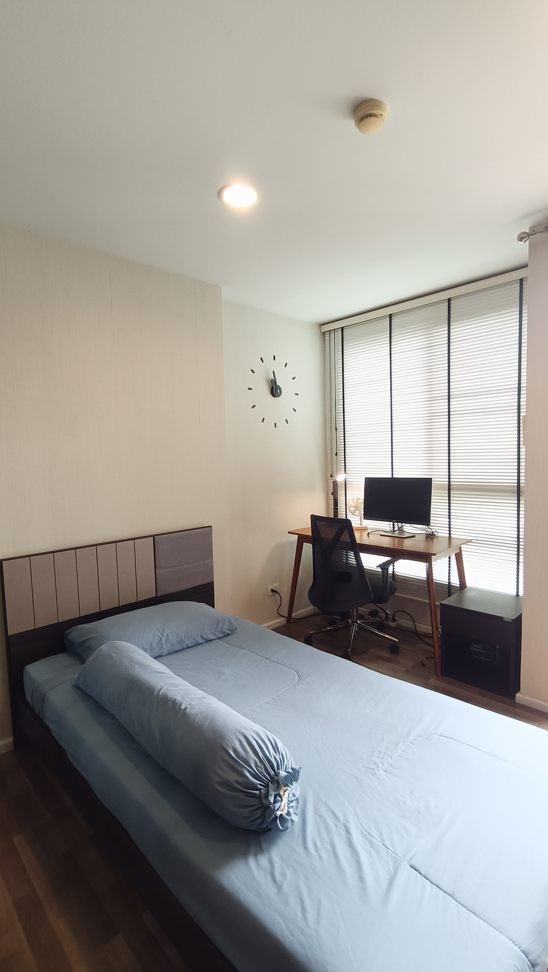 ขายด่วน! Living Nest รามคำแหง 25 ตรม. อยู่เอง สภาพดีมาก ใกล้เดอะมอลล์บางกะปิ และ MRT 2 สาย ต่อรองได้