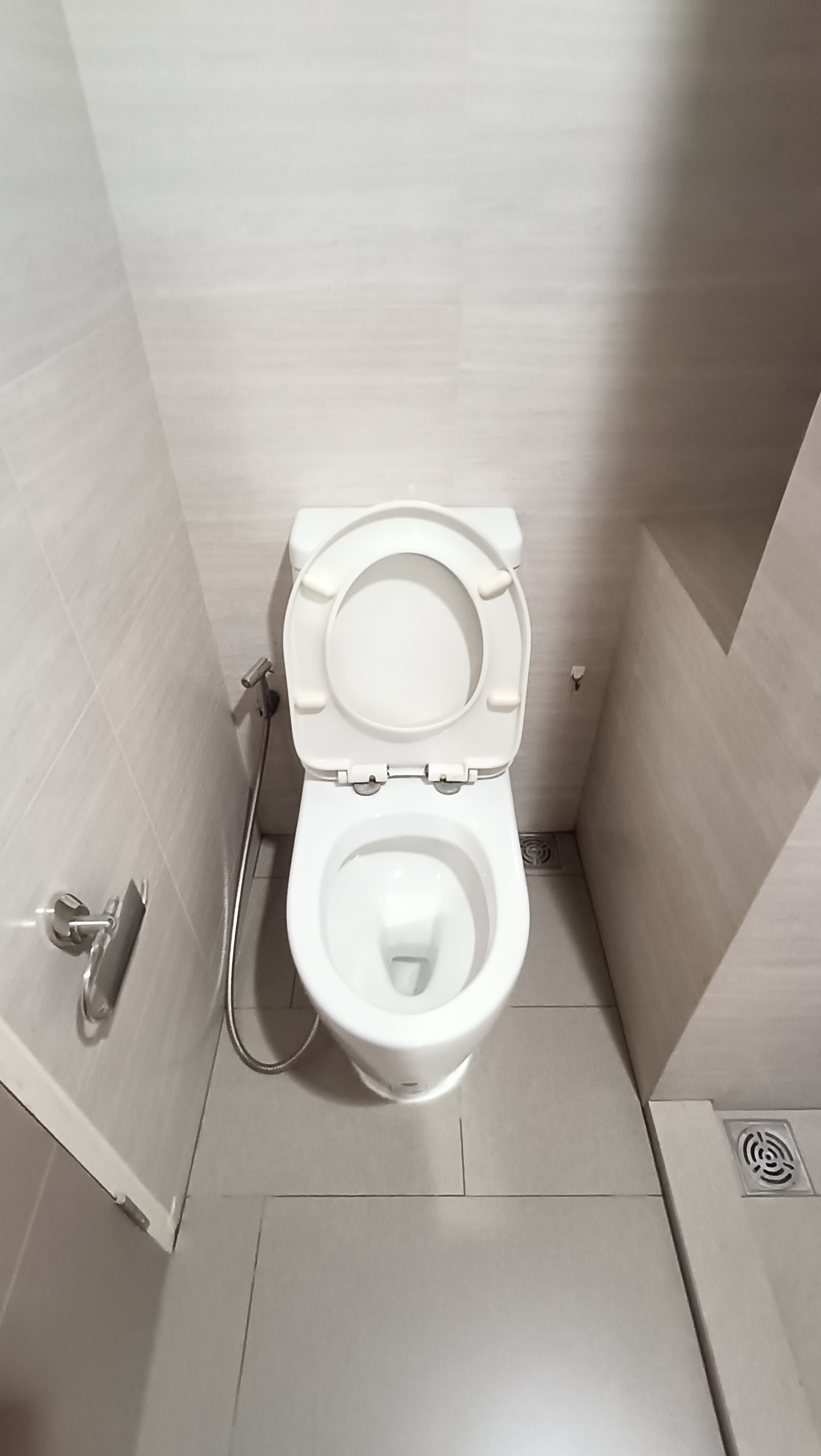 ขายด่วน! Living Nest รามคำแหง 25 ตรม. อยู่เอง สภาพดีมาก ใกล้เดอะมอลล์บางกะปิ และ MRT 2 สาย ต่อรองได้