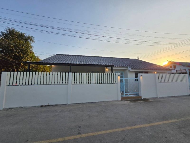 ขายบ้านแฝด ชั้นเดียว หมู่บ้านดาราวดี (หน้าหมู่บ้านพฤกษาวิลล์ สนามบิน) หลังขนส่งเชียงใหม่