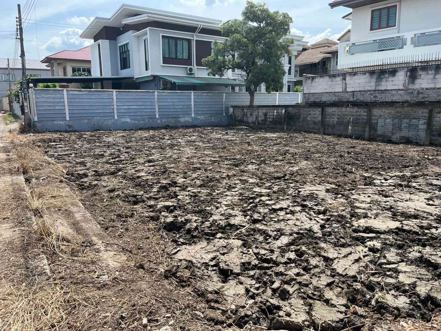 ขายที่ดินเปล่า แปลงสวย ตลิ่งชัน ทำเลทอง ใกล้ราชพฤกษ์ เขตตลิ่งชัน กรุงเทพมหานคร