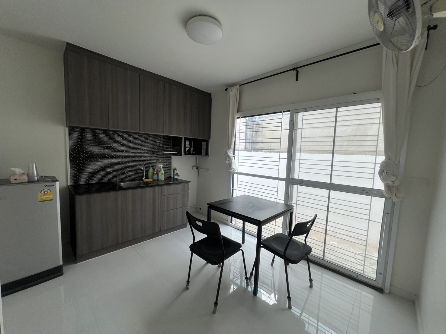 ขายทาวน์เฮาส์ 2ชั้น หมู่บ้านพฤกษาไลท์ ล็อก สุขุมวิท–เทพารักษ์ สมุทรปราการ