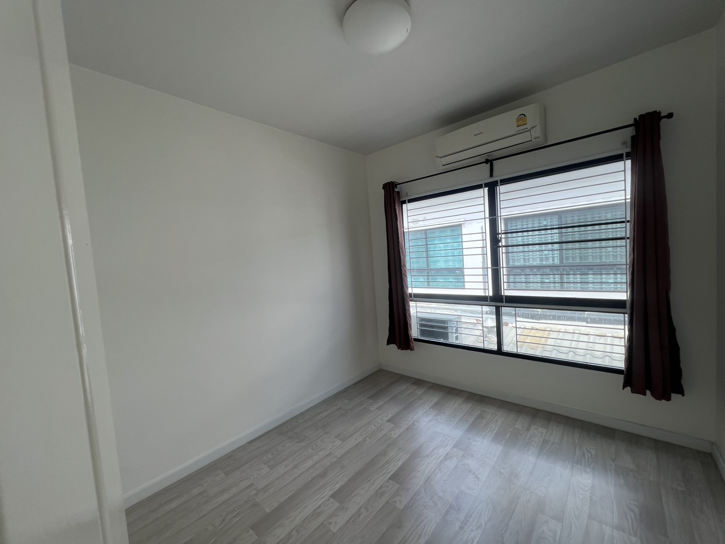 ขายทาวน์เฮาส์ 2ชั้น หมู่บ้านพฤกษาไลท์ ล็อก สุขุมวิท–เทพารักษ์ สมุทรปราการ