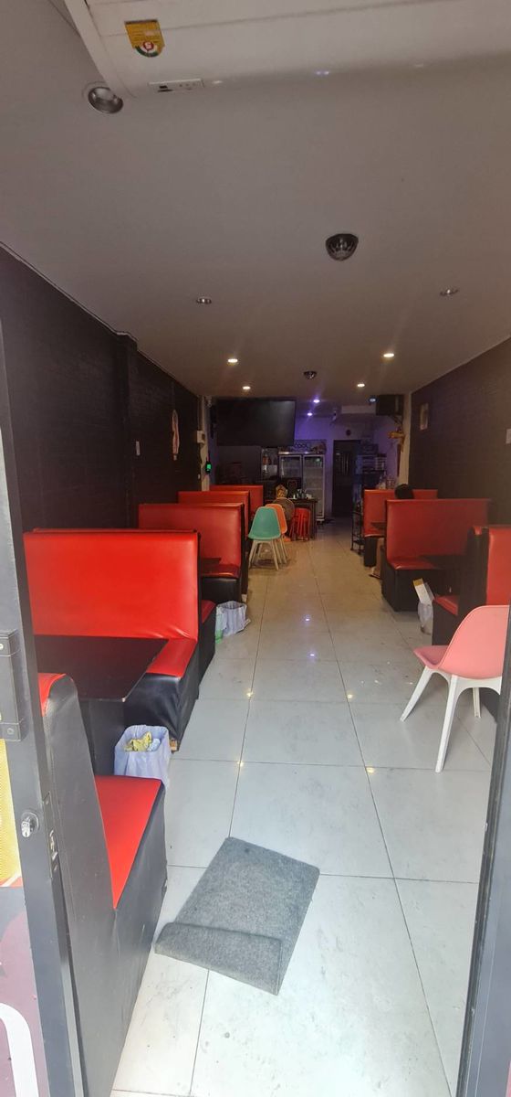 ขายตึกแถว 1คูหา อยู่ข้างปั๊มปตทปากซอยอินทมระ 44  ราคาดีทำเลดี๊ดี  ติดต่อผึ้งรติ line/tel 0619419639