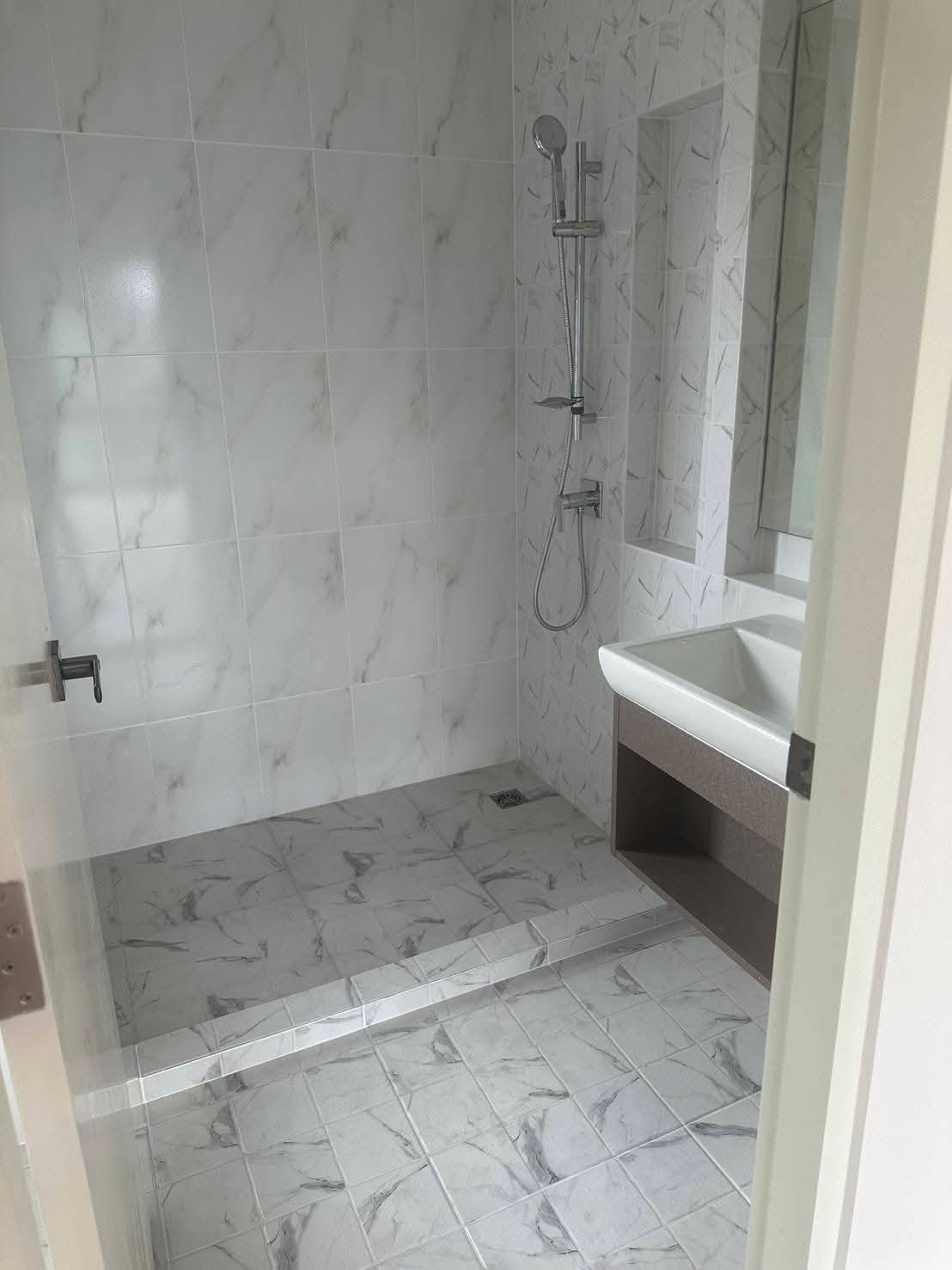 ขายทาวน์โฮม 3 ชั้น หลังริม บ้านใหม่ไม่เคยเข้าอยู่ โครงการบ้านกลางเมือง สุขุมวิท-อ่อนนุช