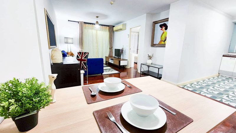 ขายคอนโด 49 PLUS ใกล้รถไฟฟ้า BTS ทองหล่อ ราคาดีทำเลดีมาก ติดต่อ ผึ้งรติ 0619419639