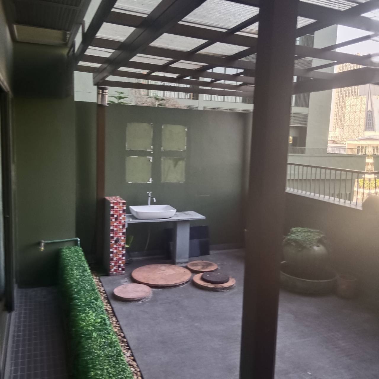 ขายคอนโด Noble Solo ทองหล่อ 20 ห้องใหญ่ 81.42 ตร.ม. วิวเมือง ทำเลไลฟ์สไตล์ใจกลางทองหล่อ