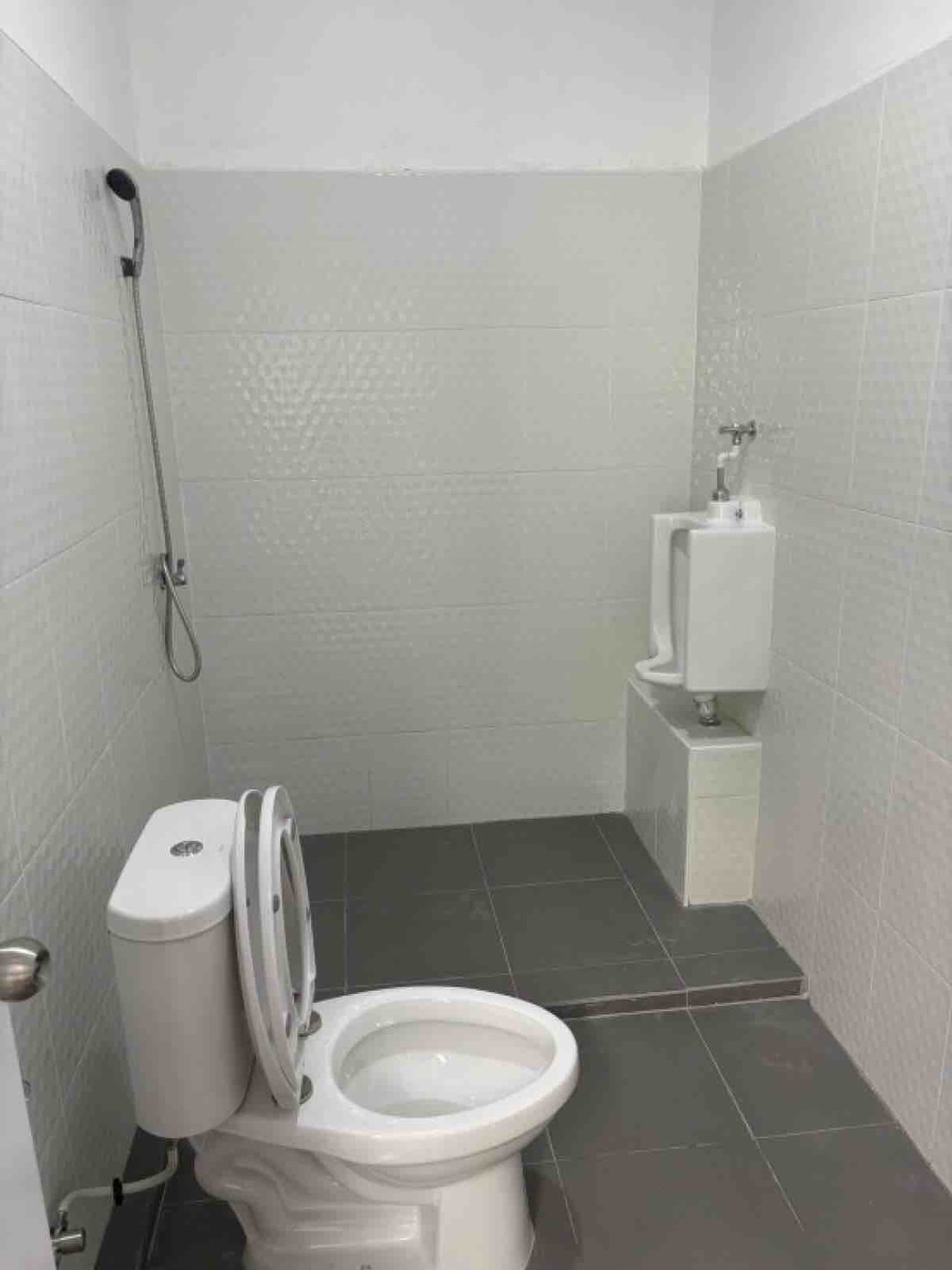 ให้เช่าโกดัง / คลังสินค้า พร้อมใช้งาน ทำเลดี ศรีสมาน – ดอนเมือง จังหวัดปทุมธานี