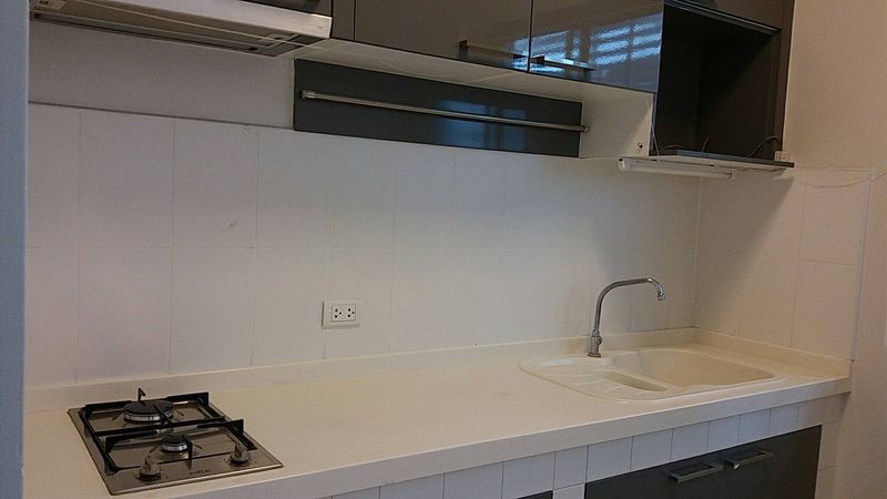 ขายทาวน์โฮม3ชั้น บ้านกลางเมือง หมู่บ้านติดถนน ใกล้เซ็นทรัลอีสต์วิวล์ ราคาดีทำเลดีมาก ติดต่อผึ้งรติ 0619419639