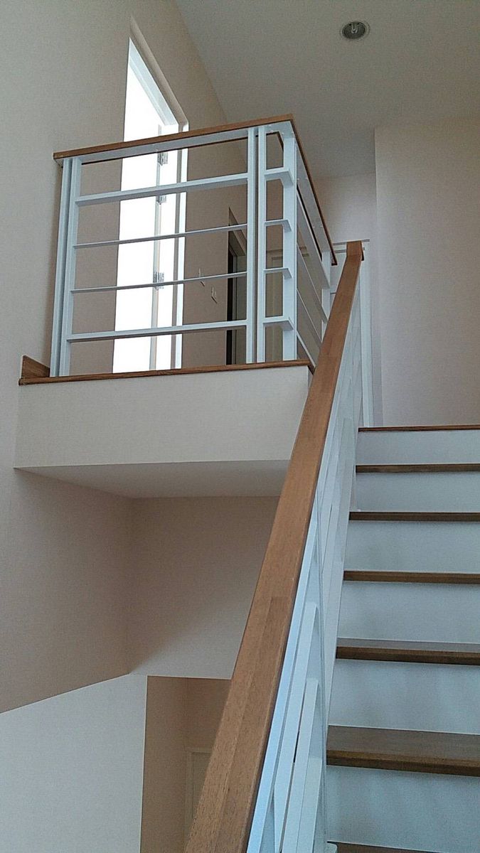 ขายทาวน์โฮม3ชั้น บ้านกลางเมือง หมู่บ้านติดถนน ใกล้เซ็นทรัลอีสต์วิวล์ ราคาดีทำเลดีมาก ติดต่อผึ้งรติ 0619419639