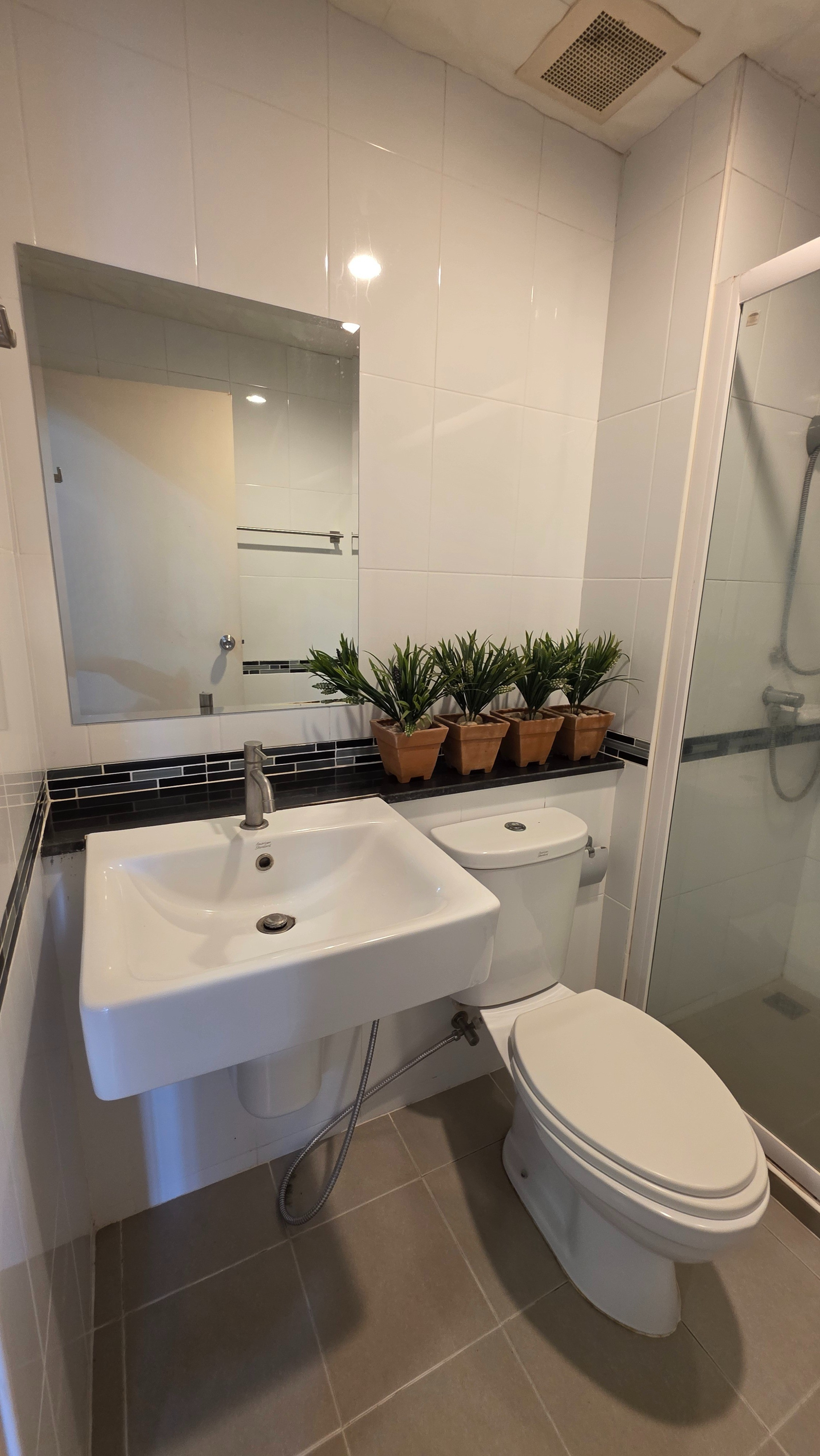 ขายขาดทุน! คอนโด เอพลัส 2 รัตนาธิเบศร์ ชั้น 6 ทำเลดี ใกล้ MRT บางกระสอ เพียง 200 เมตร