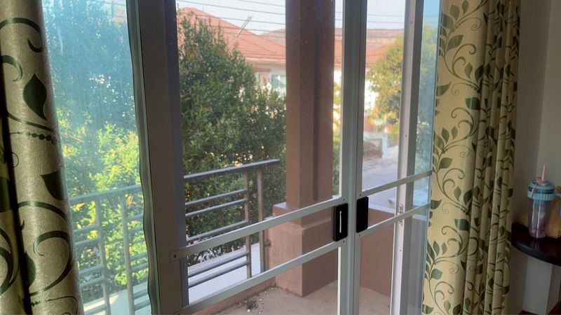 ขายบ้านเดี่ยว 2 ชั้น ทำเลดี 87 ตรวา หมู่บ้านลดาวัลย์ ราคาดีทำเลดีมาก ติดต่อผึ้งรติ 0619419639 