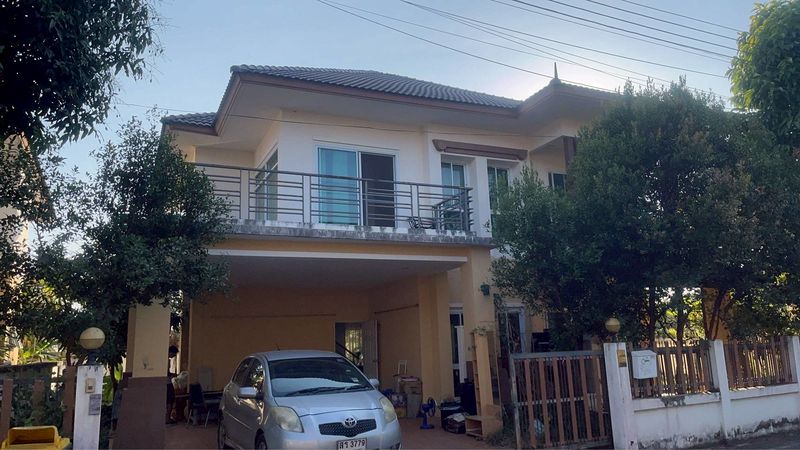 ขายบ้านเดี่ยว 2 ชั้น ทำเลดี 87 ตรวา หมู่บ้านลดาวัลย์ ราคาดีทำเลดีมาก ติดต่อผึ้งรติ 0619419639 