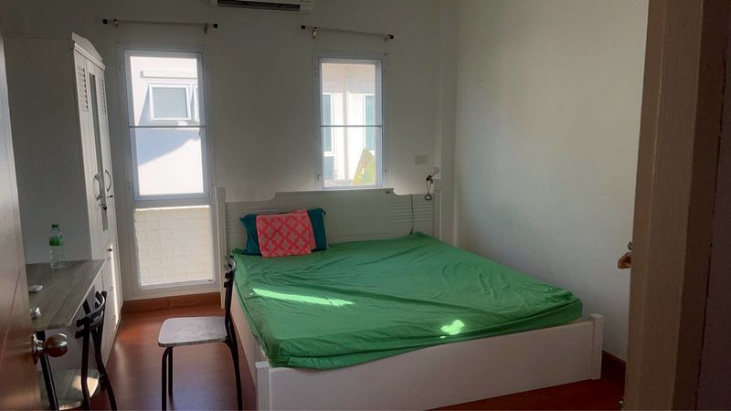 ขายบ้านเดี่ยว 2 ชั้น ทำเลดี 87 ตรวา หมู่บ้านลดาวัลย์ ราคาดีทำเลดีมาก ติดต่อผึ้งรติ 0619419639 