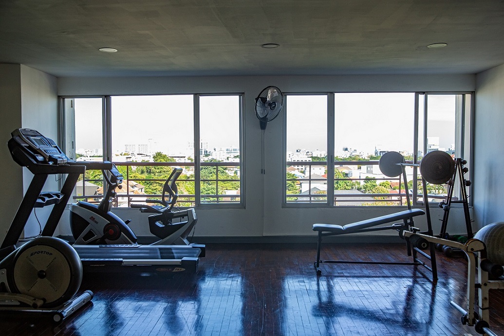 FOR SALE NEWLY RENOVTED ROOM Premier Place Condominium  (RAMA 9)