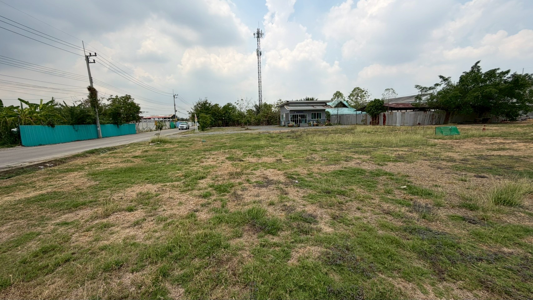 ขายที่ดินพร้อมสิ่งปลูกสร้าง ทำเลดี อำเภอคลองหลวง จังหวัดปทุมธานี 