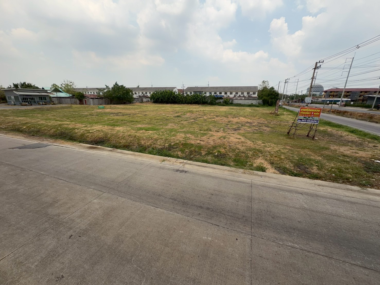 ขายที่ดินพร้อมสิ่งปลูกสร้าง ทำเลดี อำเภอคลองหลวง จังหวัดปทุมธานี 