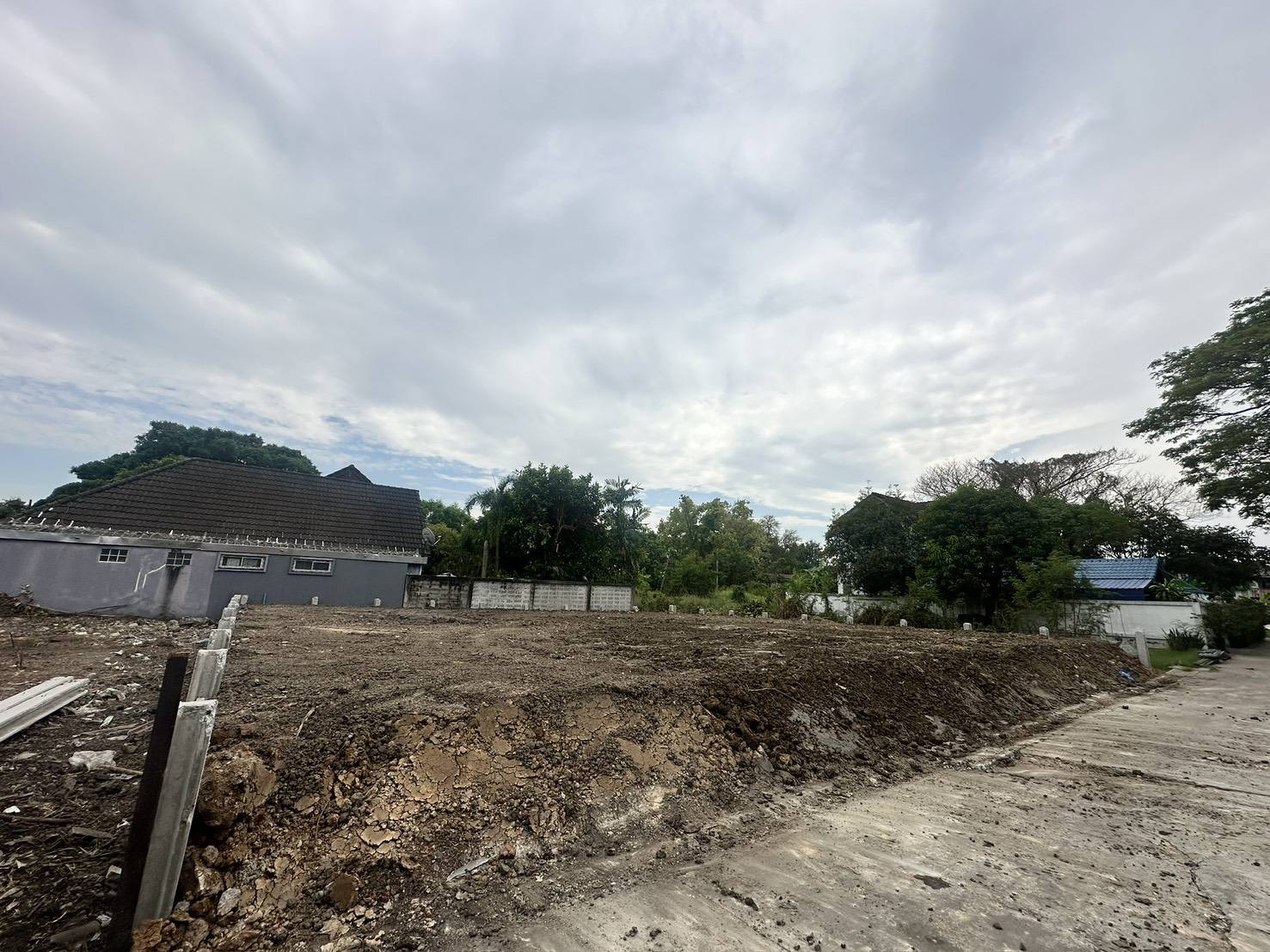 ขายที่ดินเปล่า ถมเเล้ว ทำเลดี มีนบุรี ร่มเกล้า ซ.6 ใกล้แหล่งชุมชน เหมาะสำหรับลงทุน/อยู่อาศัย