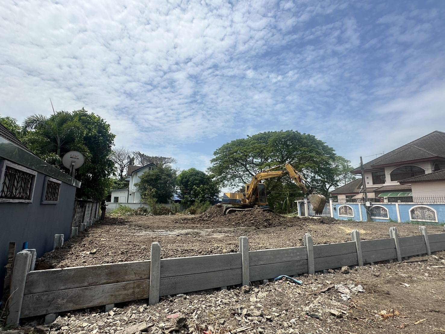 ขายที่ดินเปล่า ถมเเล้ว ทำเลดี มีนบุรี ร่มเกล้า ซ.6 ใกล้แหล่งชุมชน เหมาะสำหรับลงทุน/อยู่อาศัย