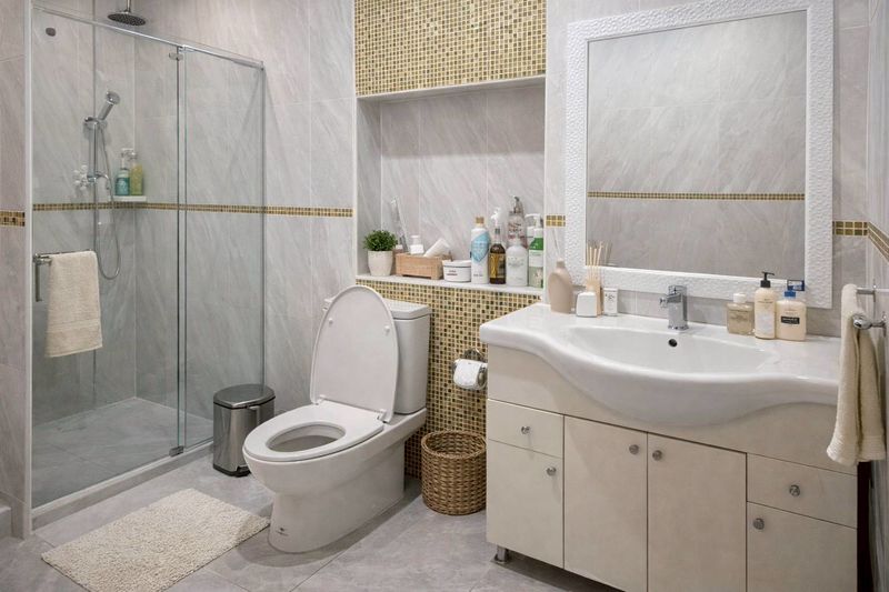 ขายบ้านพูลวิลล่า2 ชั้น สันป่าตองเชียงใหม่ ราคาดีทำเลดีมาก ติดต่อผึ้งรติ 0619419639 