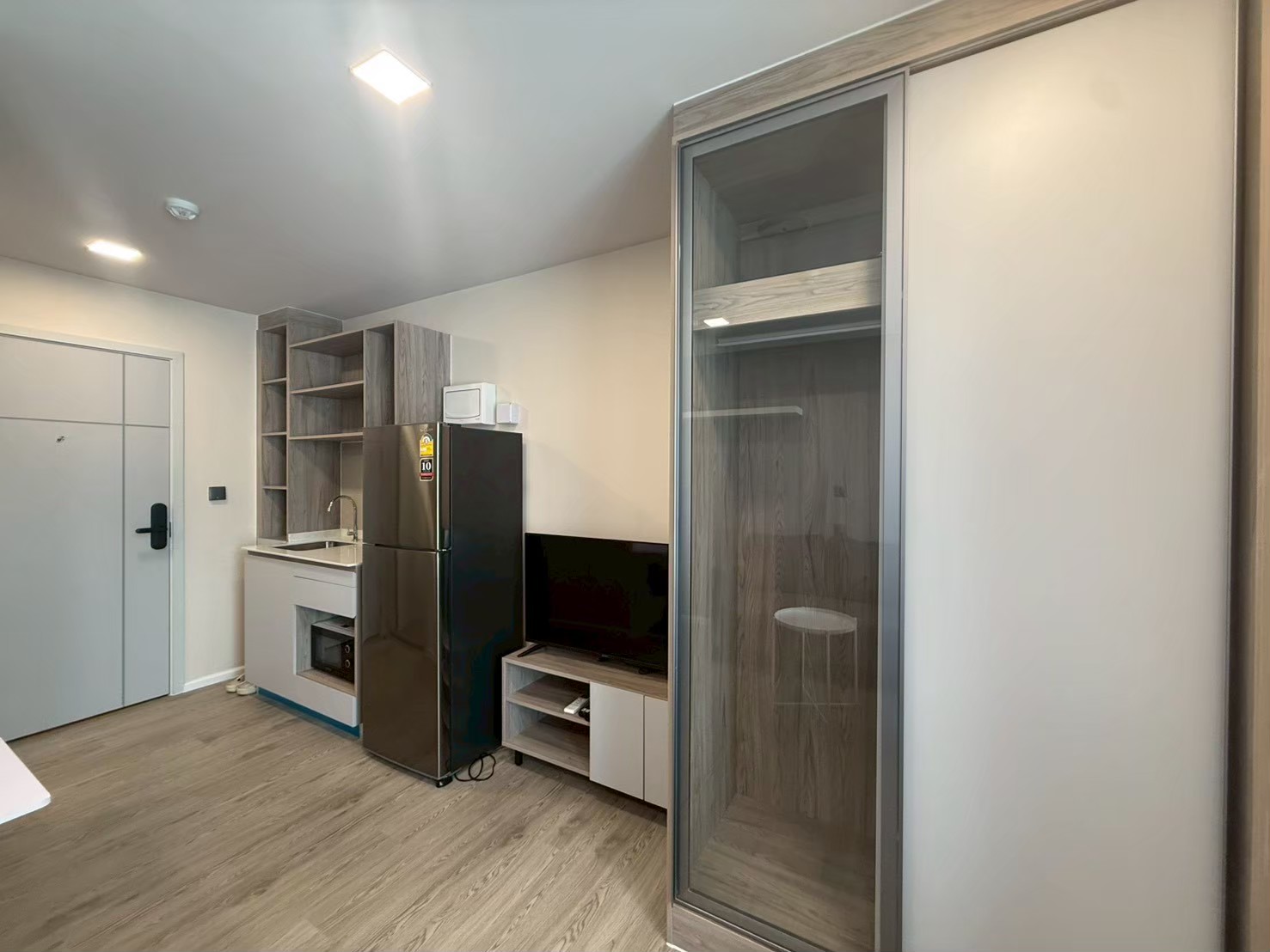 ขายคอนโด KAVE TOWN COLONY (ม.กรุงเทพ)  ห้องสวย พร้อมผู้เช่า        