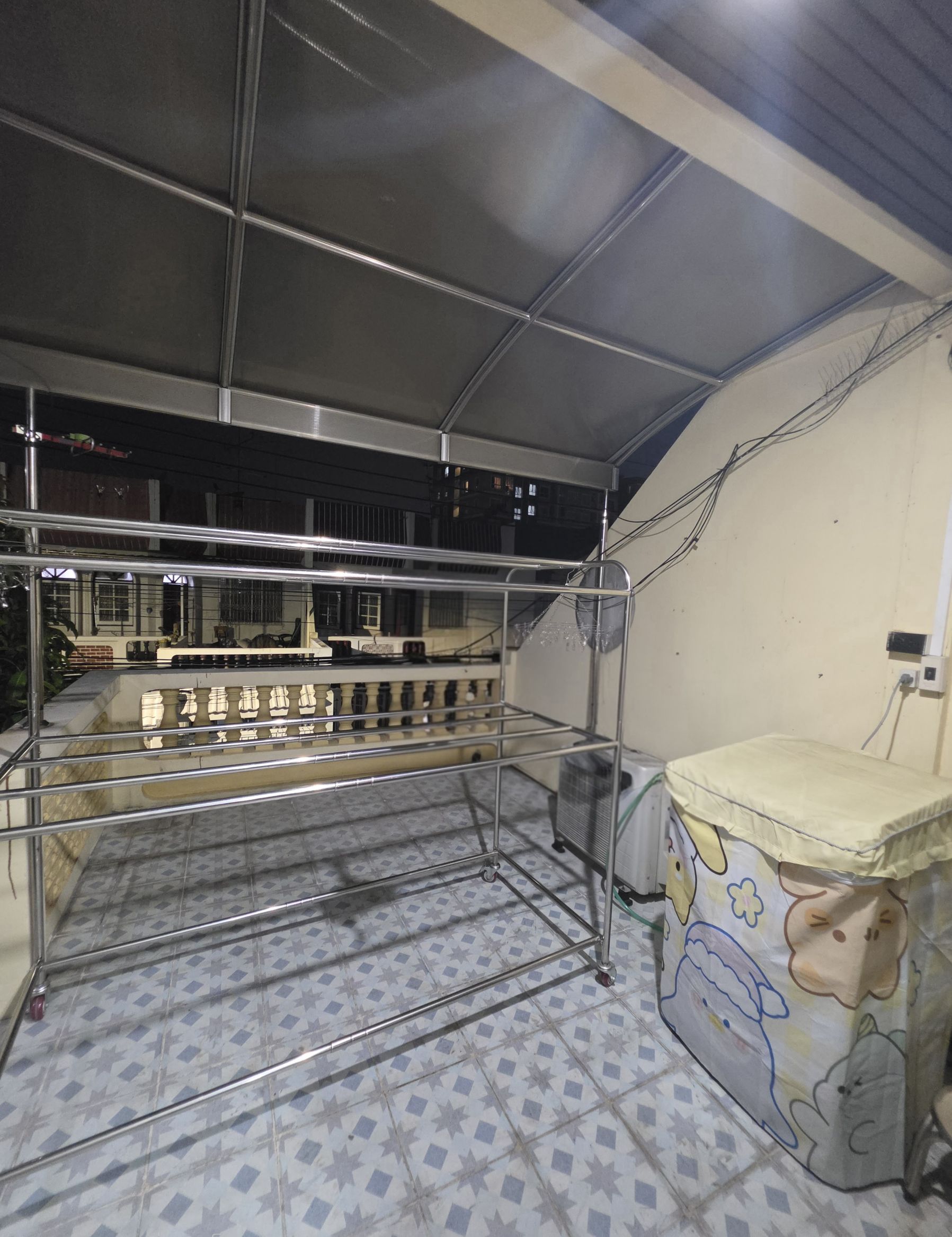 ขายด่วน ทาวน์เฮ้าส์หลังมุม พื้นที่กว้าง 35 ตร.วา ใกล้ MRT จรัญ 13