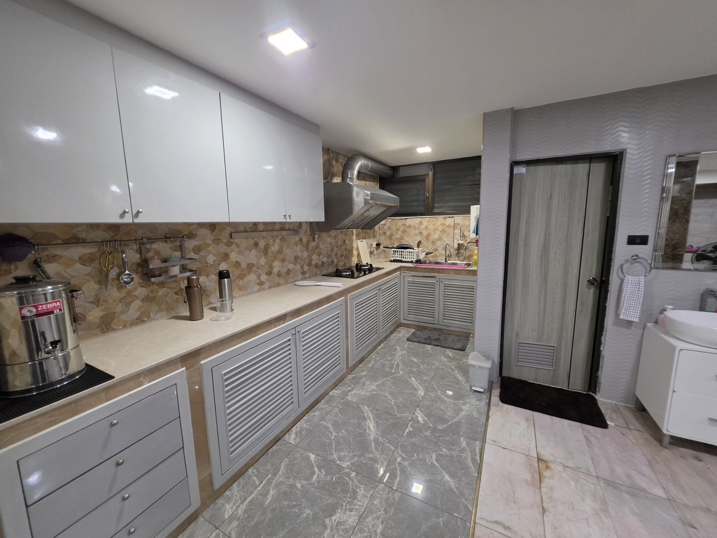 ขายด่วน ทาวน์เฮ้าส์หลังมุม พื้นที่กว้าง 35 ตร.วา ใกล้ MRT จรัญ 13