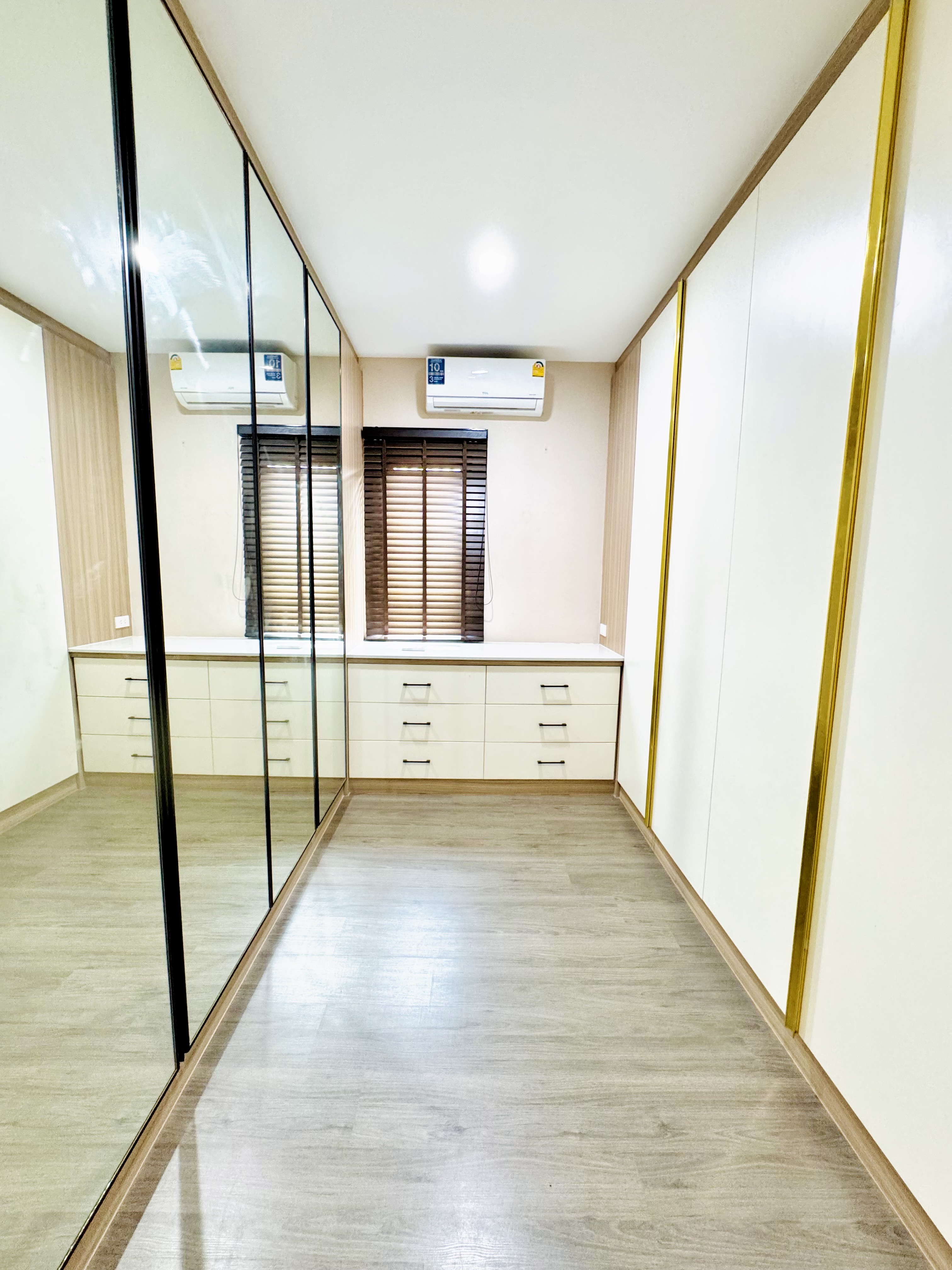 ขายบ้านเดี่ยว 2 ชั้น โครงการ เวนิว โฟลว์ รังสิต (หลังมุม ทำเลดีมาก)
