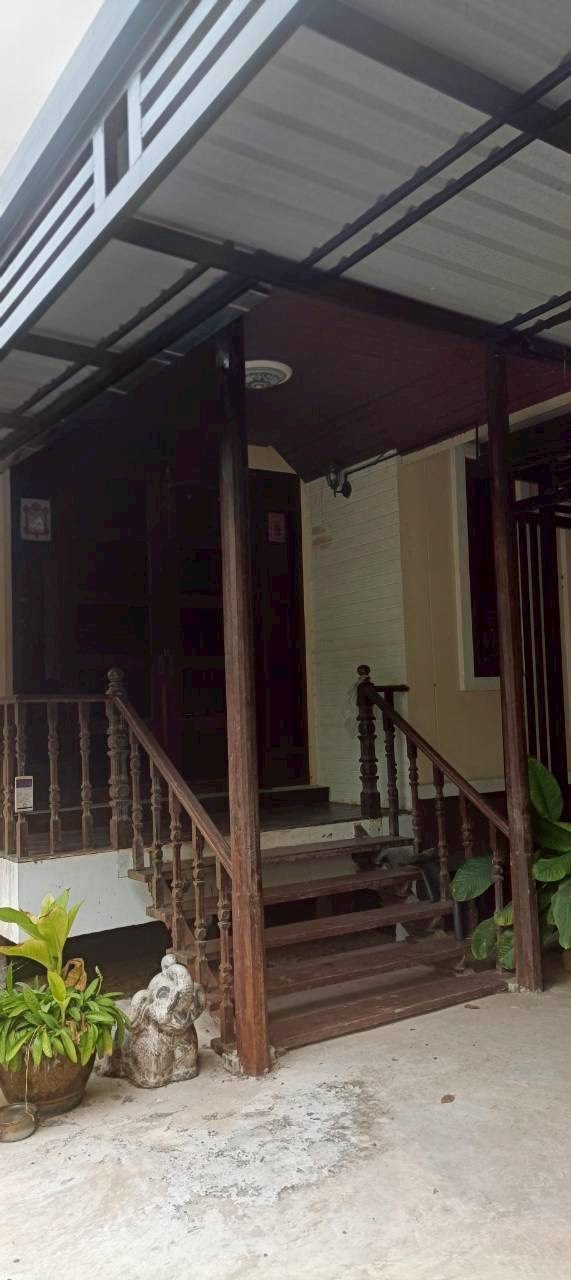 ขายบ้านเดี่ยวพร้อมที่ดิน 3 ไร่ 73 ตรว. ทำเลดี ใกล้ตลาดน้ำอัมพวา