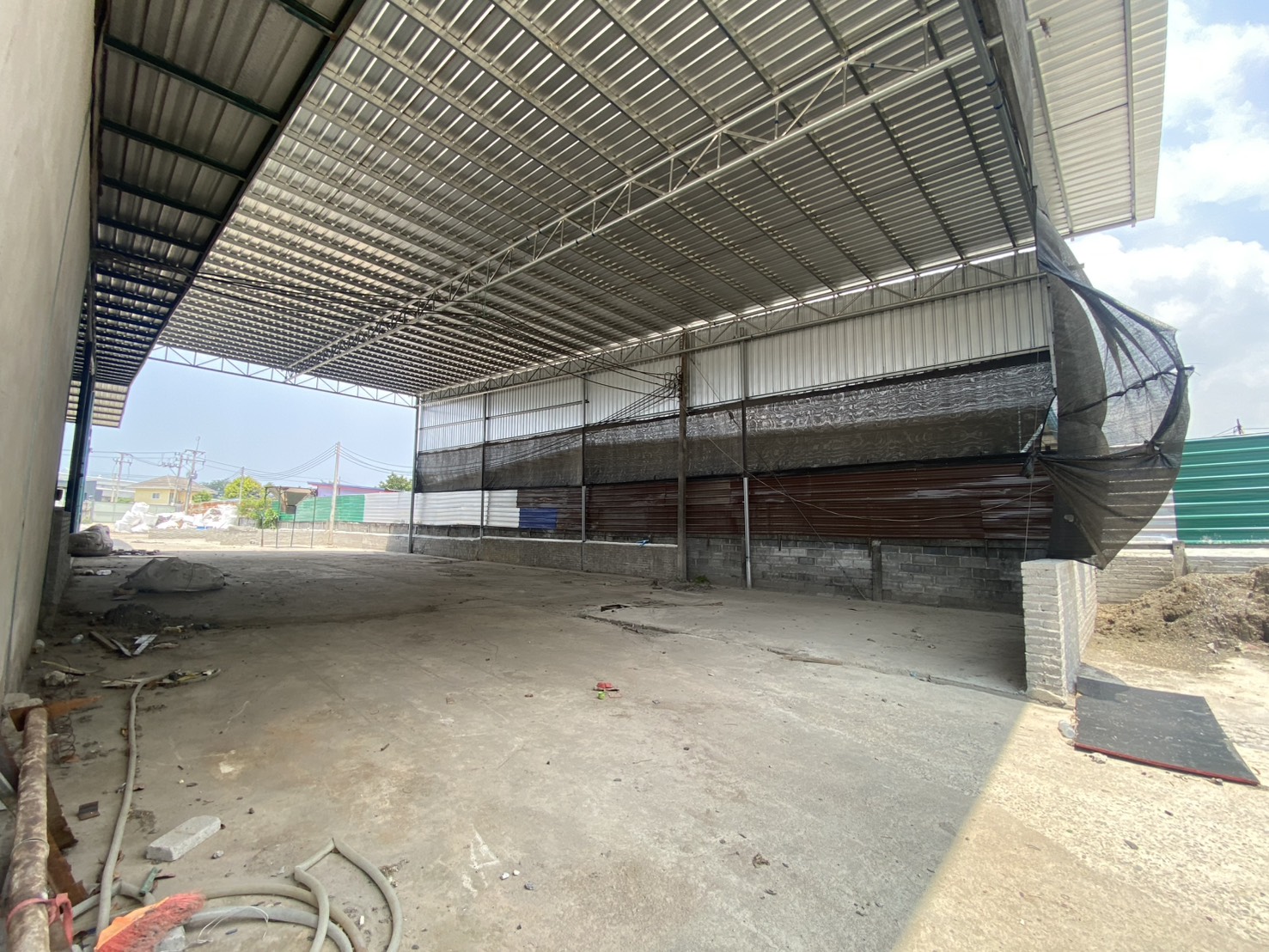 ขาย/ให้เช่าโกดัง ตรงข้ามเครือสหพัฒน์ ใกล้ท่าเรือแหลมฉบัง ทำเลศักยภาพสูง 