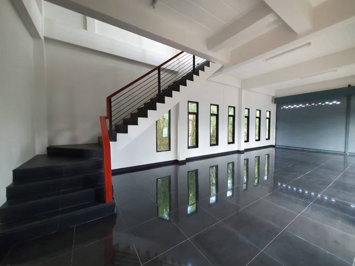 ขายอาคารพาณิชย์ 3 ชั้น ทำเลทอง ติดถนนพหลโยธิน ใจกลางลพบุรี