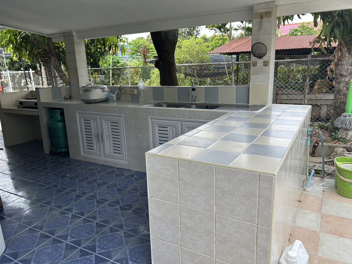 ขายบ้าน 2 หลัง พร้อมโกดัง 1 หลัง (หลังบ้านติดน้ำ) ซอยบางแวก 120 (จรัญ 13) บางแค กรุงเทพมหานคร