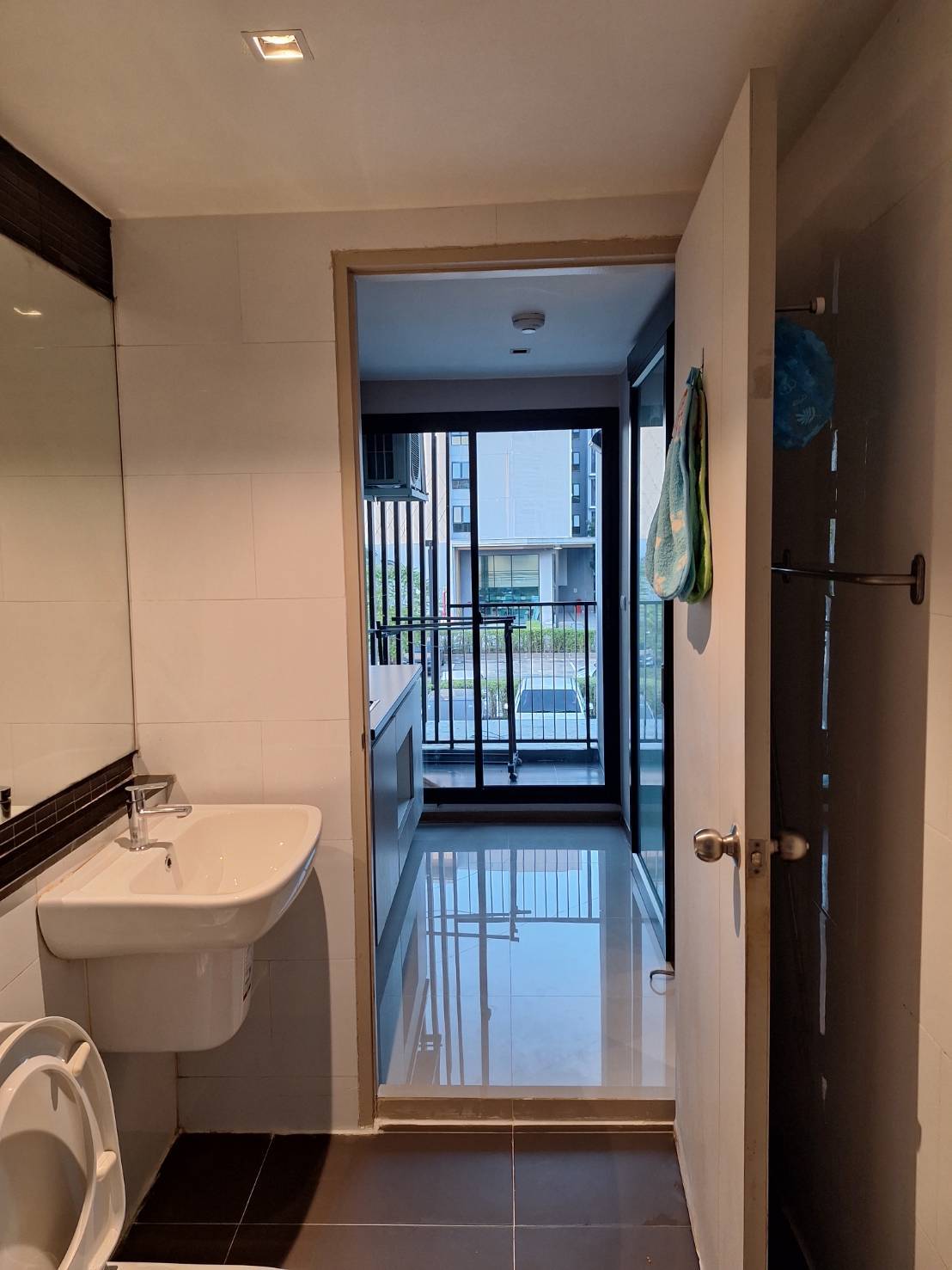 ขายคอนโด Serenity Condominium  ทำเลทอง ใกล้ มข. เพียง 700 ม.  พร้อมอยู่