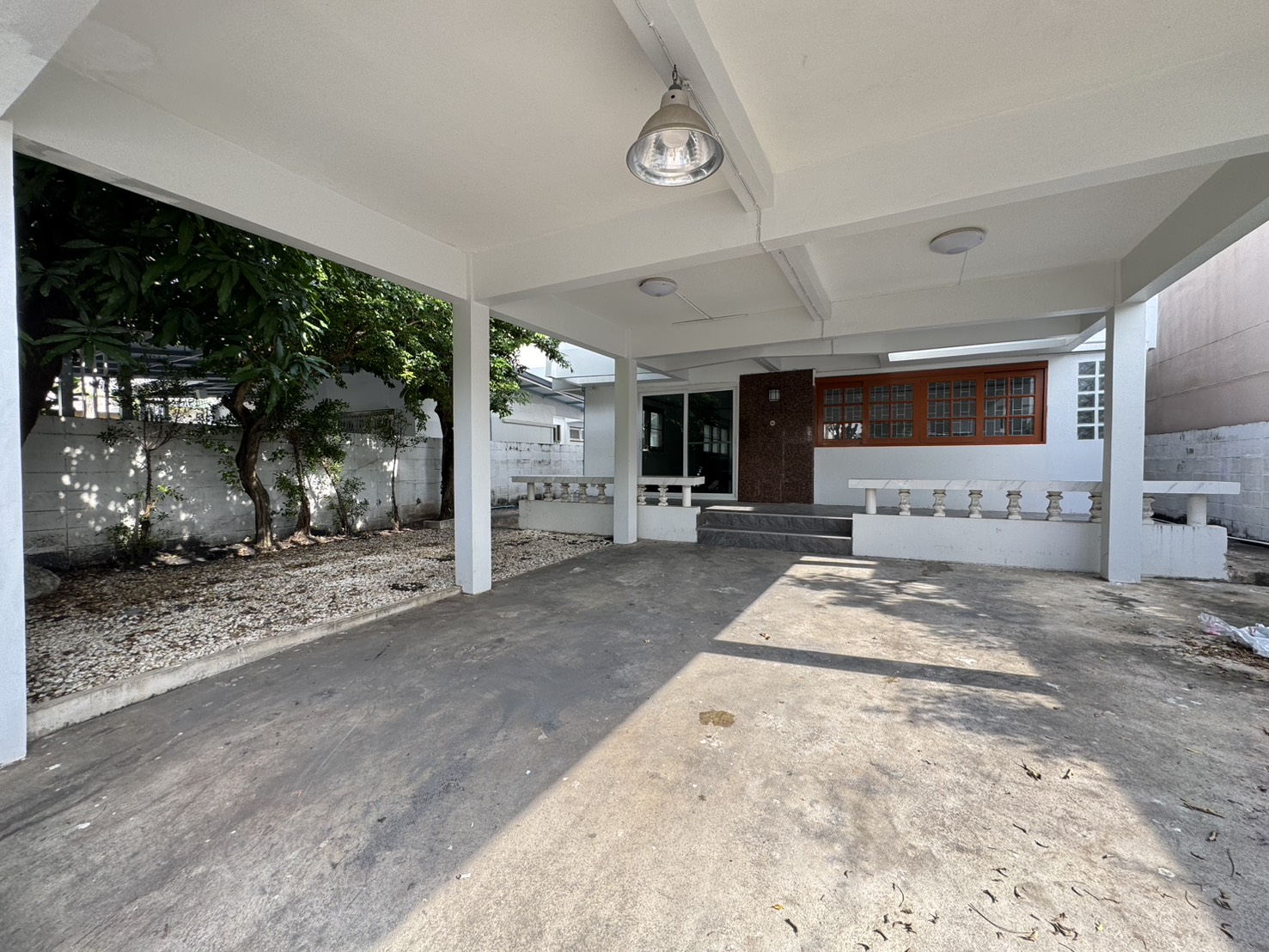 ขายบ้านเดี่ยว 2 ชั้น รีโนเวทใหม่ ซอย Airport Link หัวหมาก ติดคลอง บรรยากาศดี