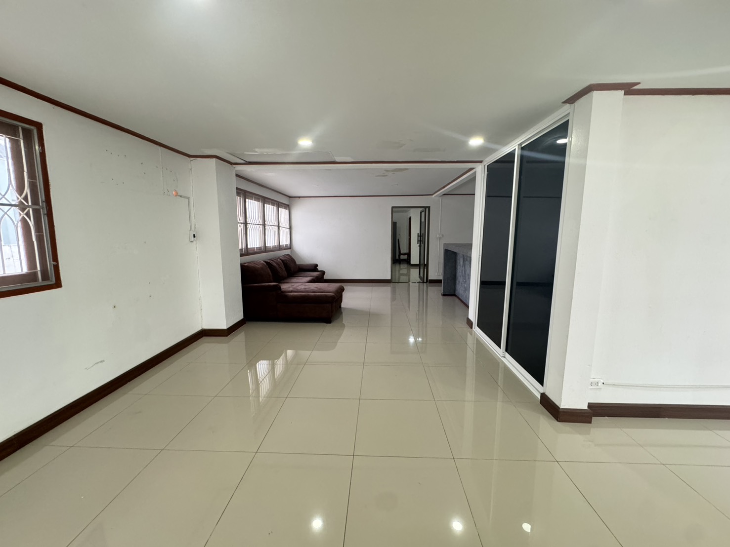 ขายบ้านเดี่ยว 2 ชั้น รีโนเวทใหม่ ซอย Airport Link หัวหมาก ติดคลอง บรรยากาศดี