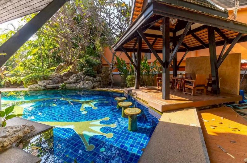 ขายด่วนบ้านดาราวดี พูลวิลล่า พัทยาใกล้หาดนาจอมเทียน ใกล้ทะเล 50 เมตร บรรกาศร่มรื่นย์